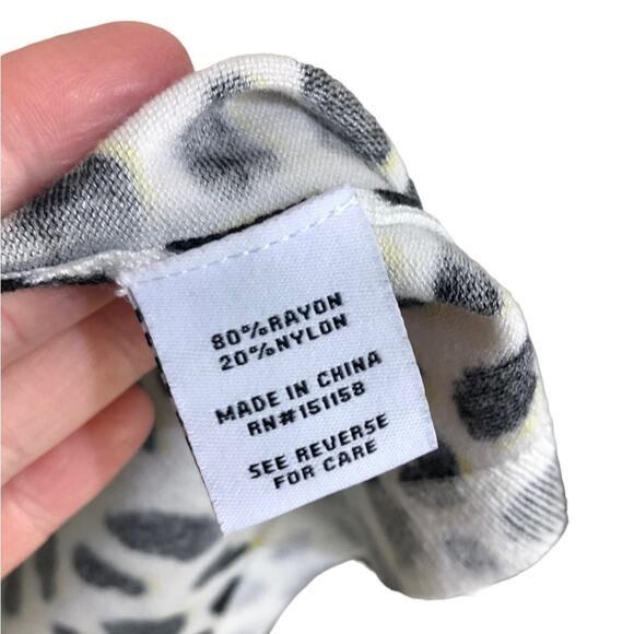 525 America White Black Yellow Cheetah Print Sweater Mini Dress Size XS - Picture 5 of 5